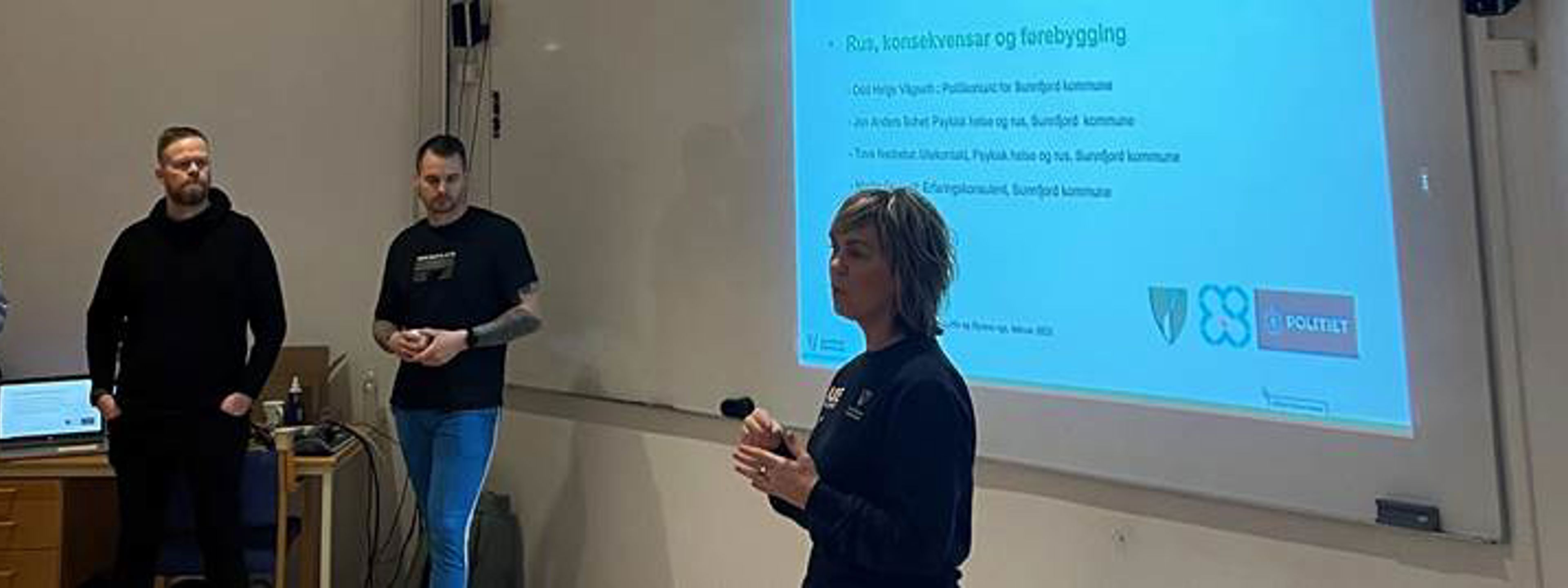 Bilde av Jon Anders Schei, Psykisk helse og rus, Tove Nedrebø, Utekontakt, Martin, Erfaringskonsulent alle frå Sunnfjord kommune og Odd Helge Vågseth, Politikontakt for Sunnfjord kommune   