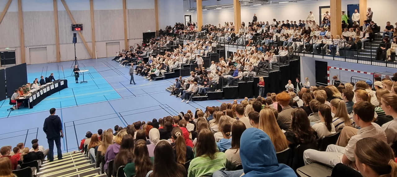 Frå valdebatt ved Førde vidaregåande skule fredag 1. september 2023